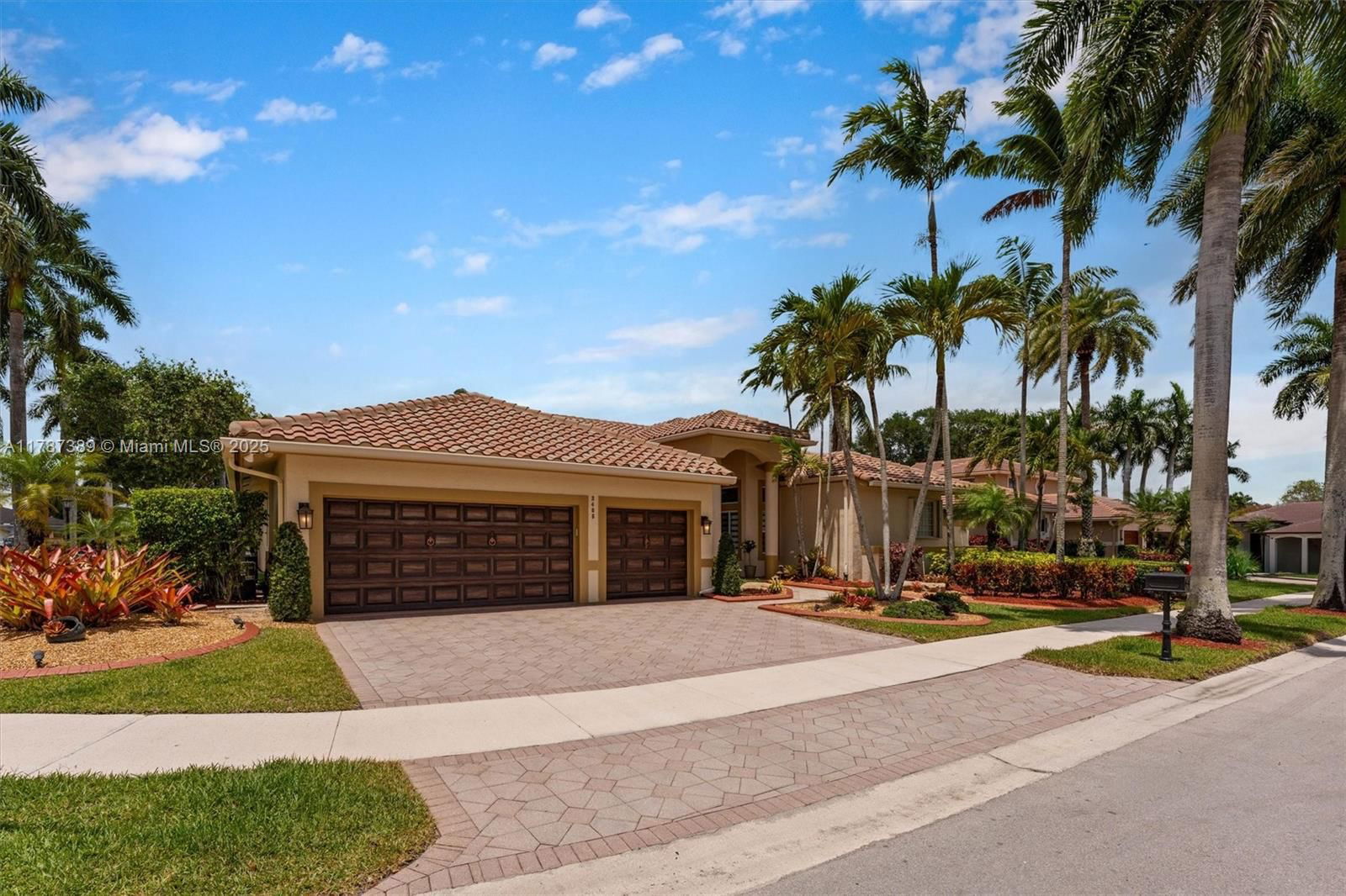 Real estate property located at 2485 Eagle Watch Court, Broward, Sector 7 - Parcels F G H, Weston, FL