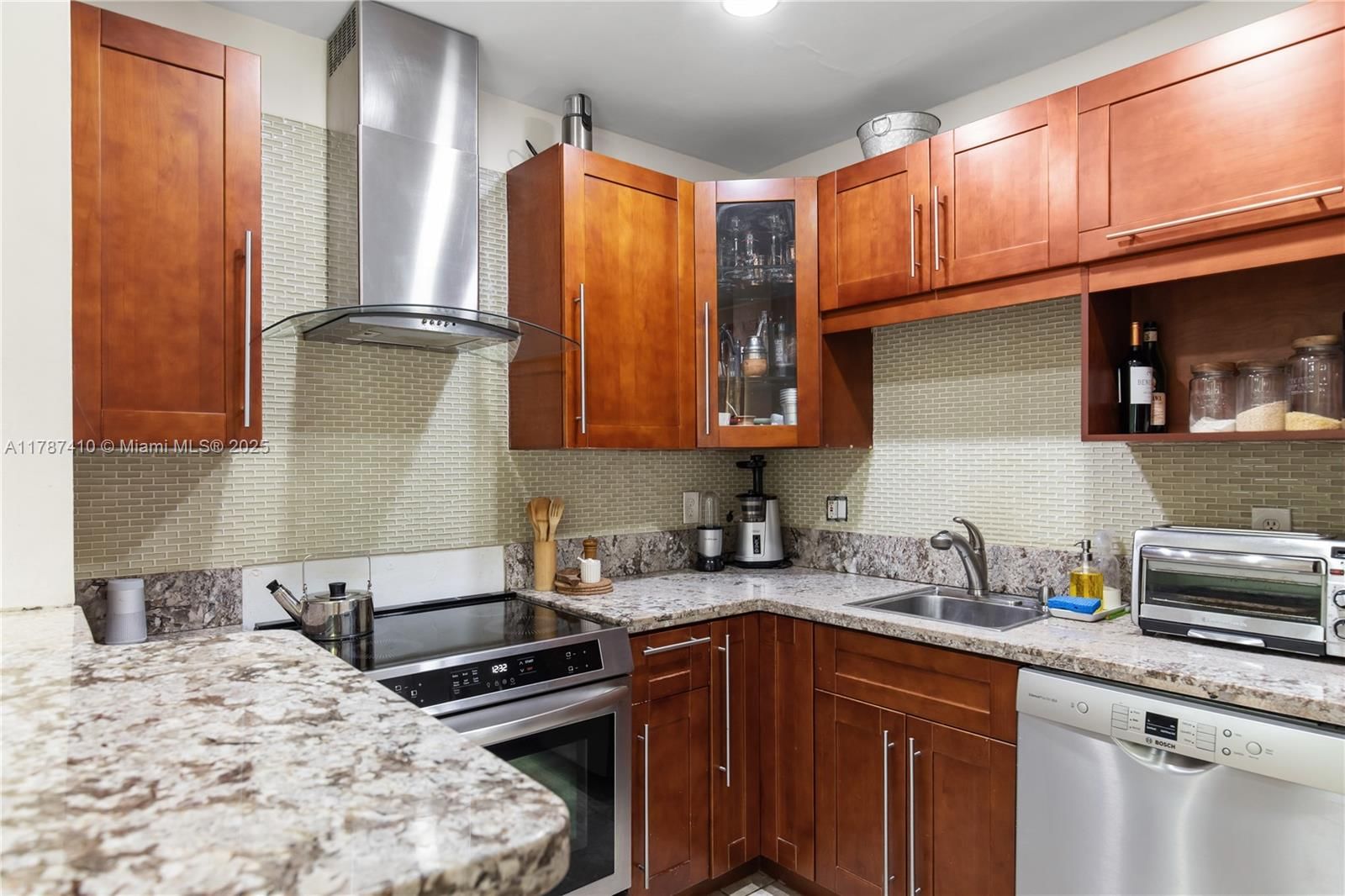Real estate property located at 1080 134th St, Miami-dade, Biscayne Village Heights, North Miami, FL