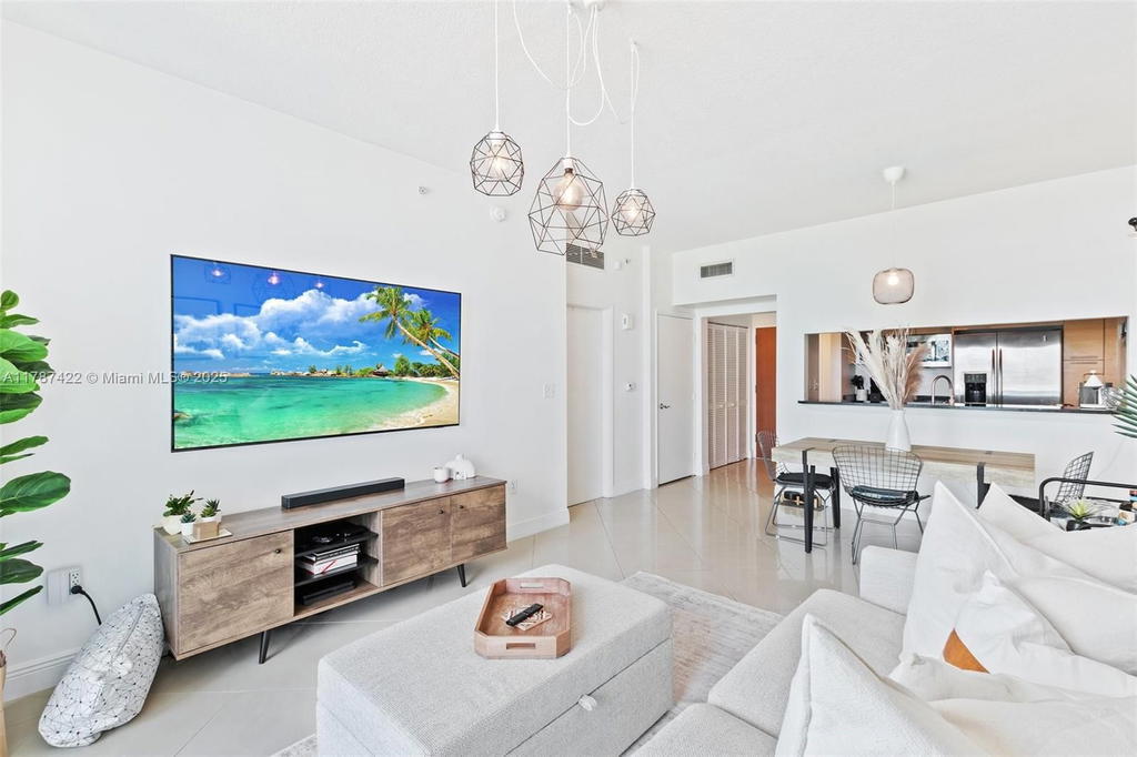 Real estate property located at 31 5 ST #1009, Miami-dade, Brickell On The River N T, Miami, FL