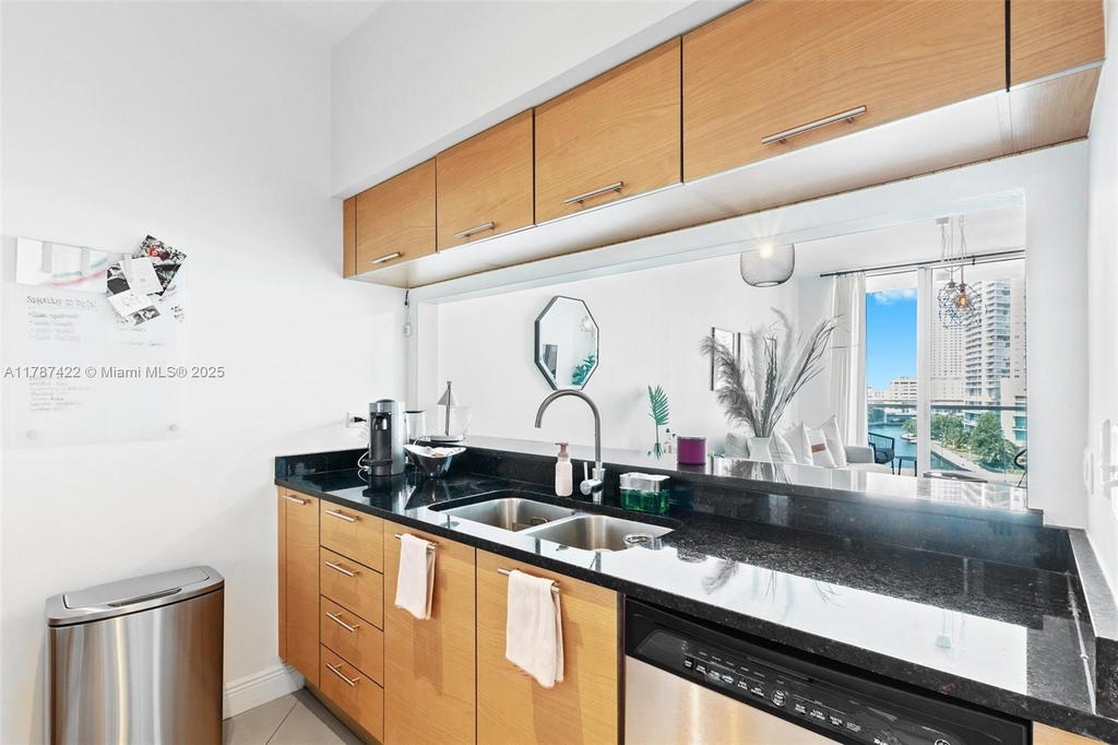 Real estate property located at 31 5 ST #1009, Miami-dade, Brickell On The River N T, Miami, FL