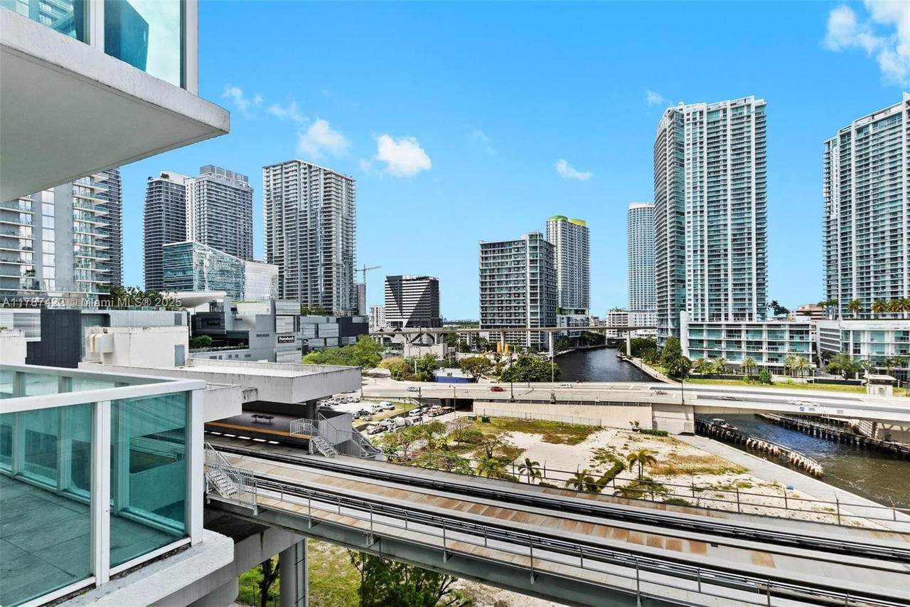 Real estate property located at 31 5 ST #1009, Miami-dade, Brickell On The River N T, Miami, FL
