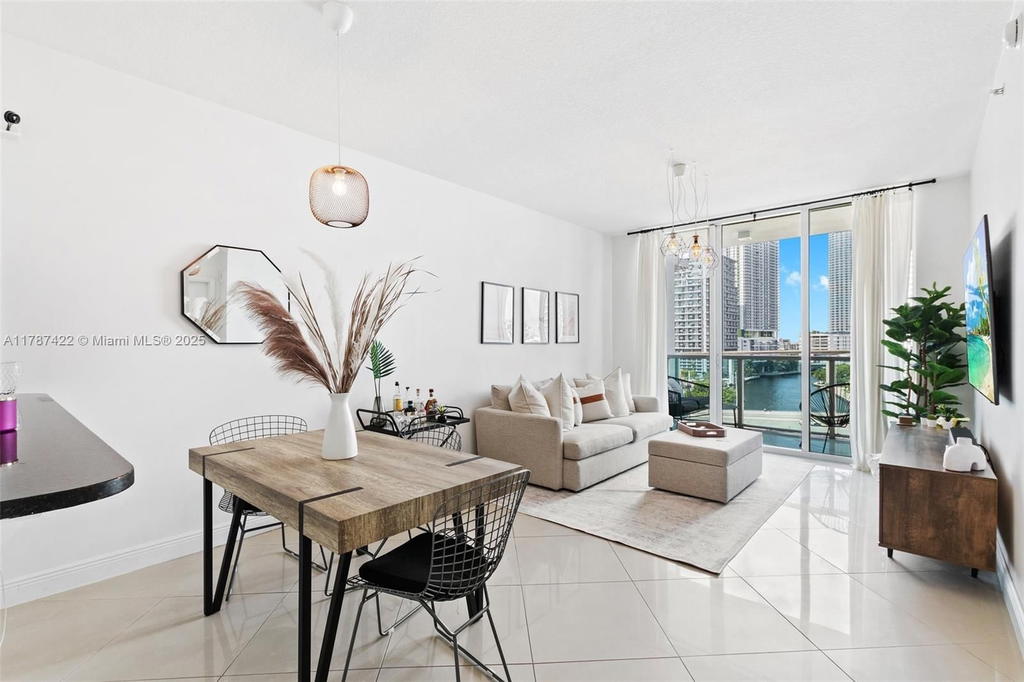 Real estate property located at 31 5 ST #1009, Miami-dade, Brickell On The River N T, Miami, FL