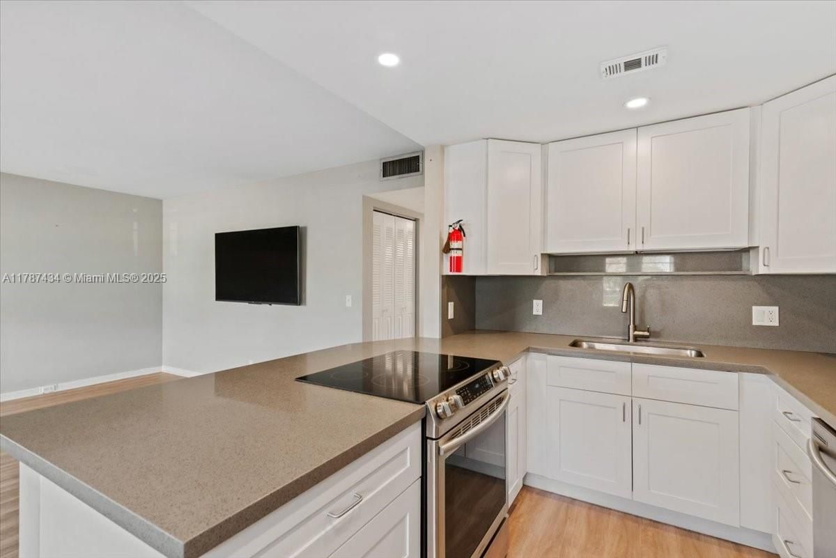 Real estate property located at 1251 134th Way #106A, Broward, Ivanhoe West At Century V, Pembroke Pines, FL