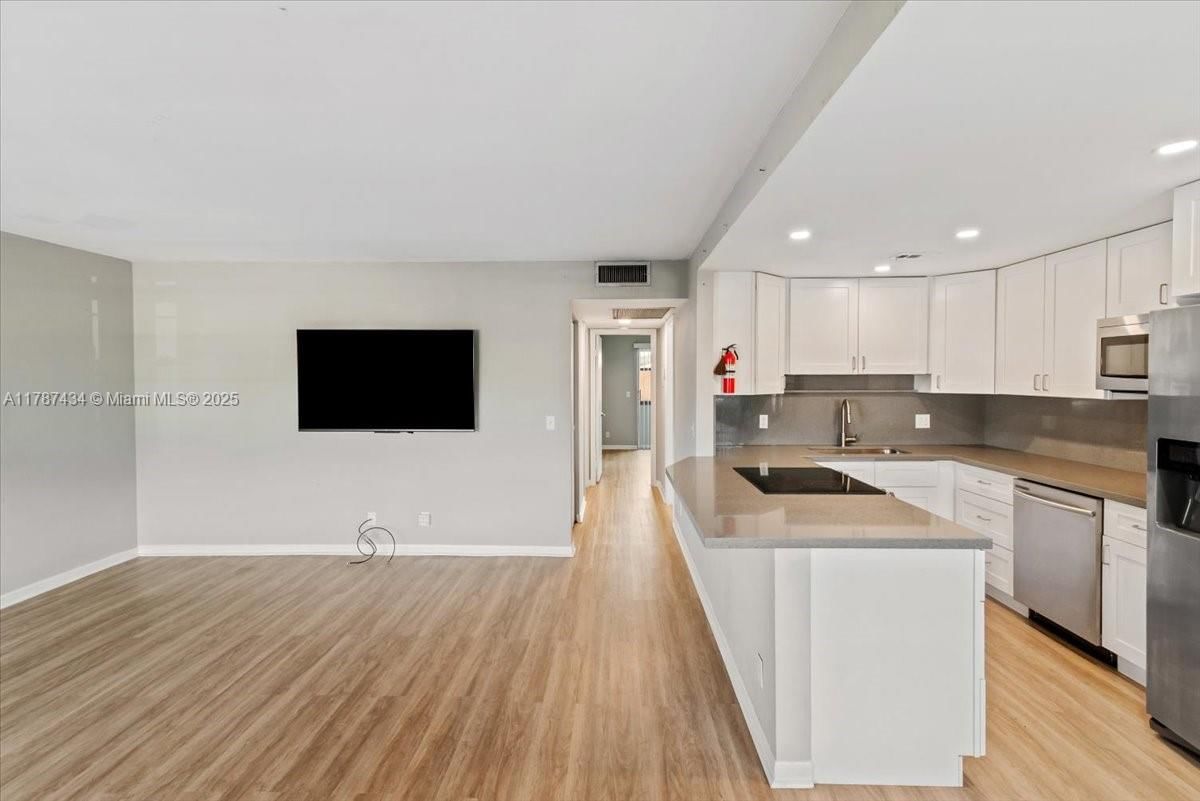 Real estate property located at 1251 134th Way #106A, Broward, Ivanhoe West At Century V, Pembroke Pines, FL