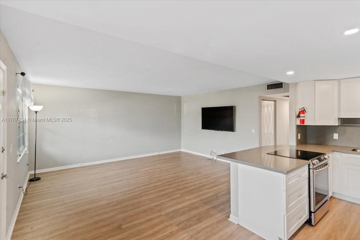 Real estate property located at 1251 134th Way #106A, Broward, Ivanhoe West At Century V, Pembroke Pines, FL