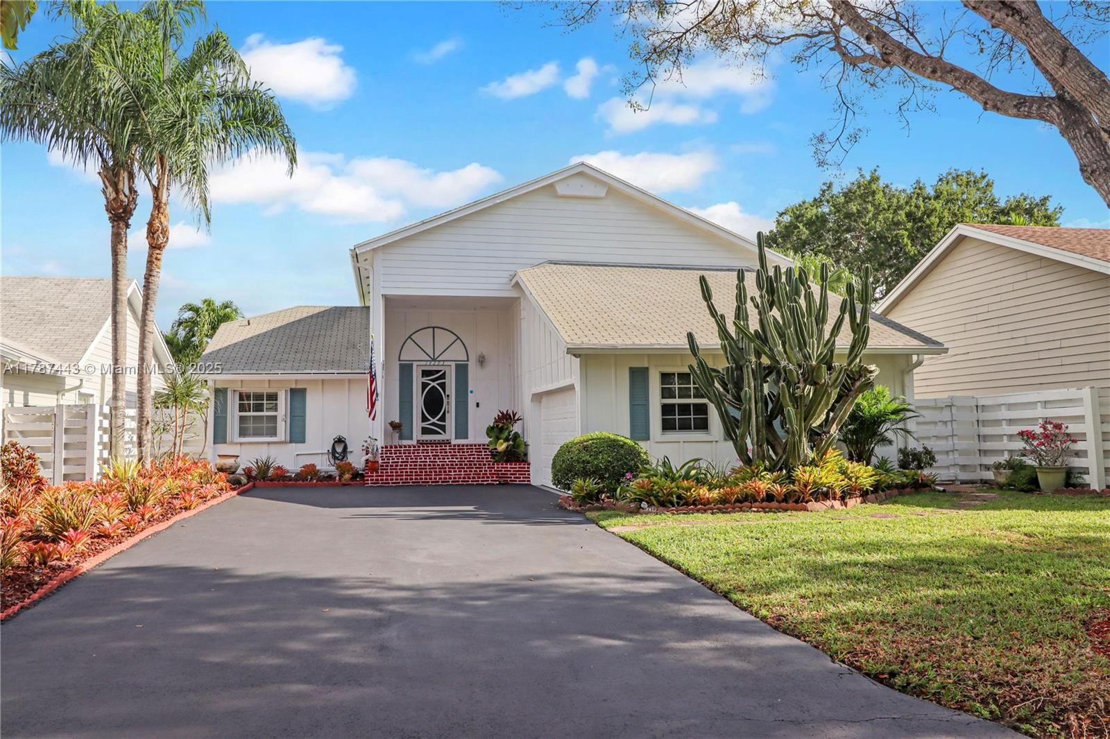 Real estate property located at 14293 150th Ter, Miami-dade, Country Walk Sec 4, Miami, FL
