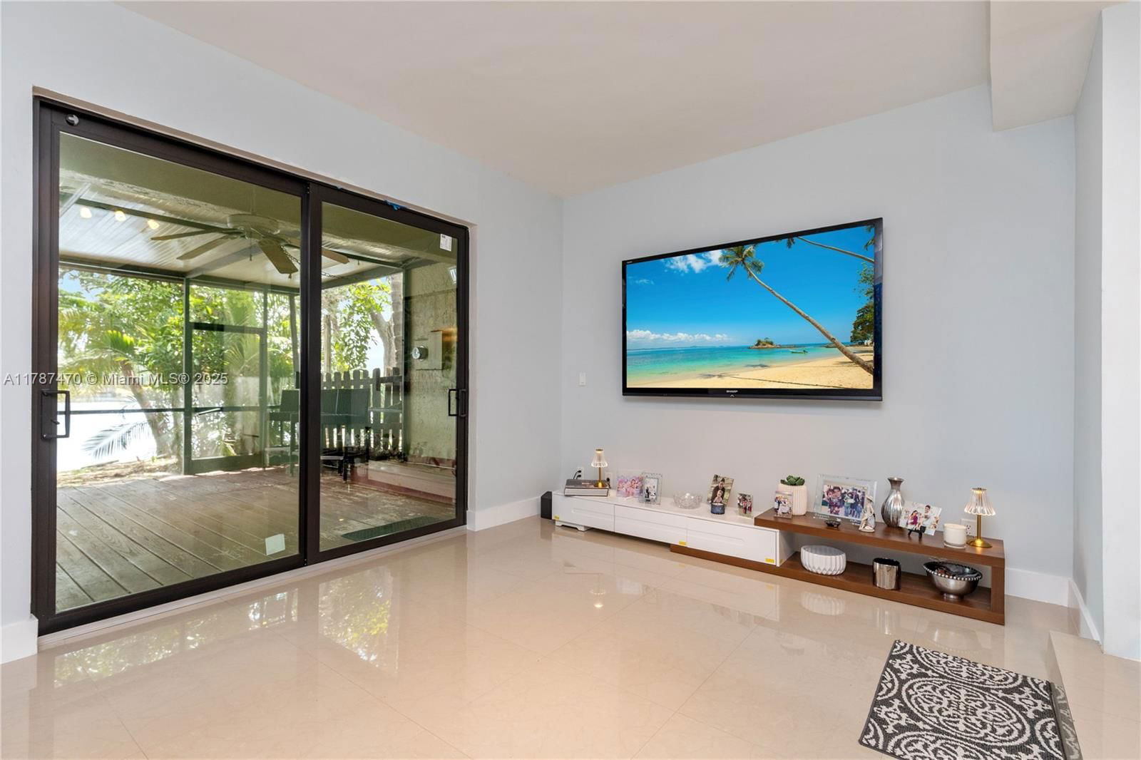 Real estate property located at 8956 Palm Tree Ln #8956, Broward, Westview Condominium Noone, Pembroke Pines, FL