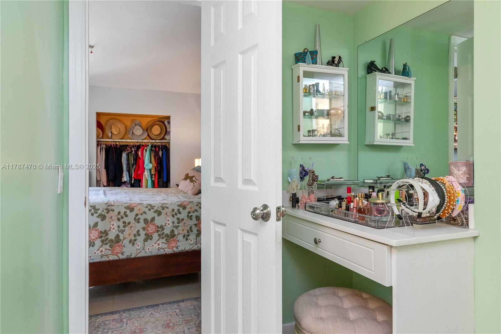 Real estate property located at 8956 Palm Tree Ln #8956, Broward, Westview Condominium Noone, Pembroke Pines, FL