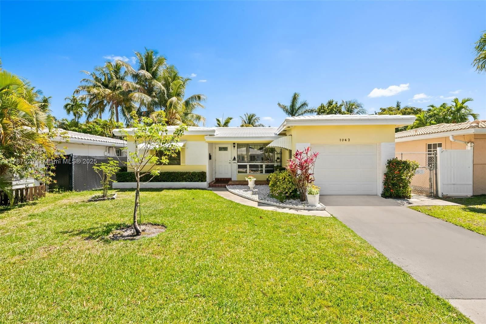 Real estate property located at 1042 Lincoln St, Broward, Hollywood Lakes Section, Hollywood, FL