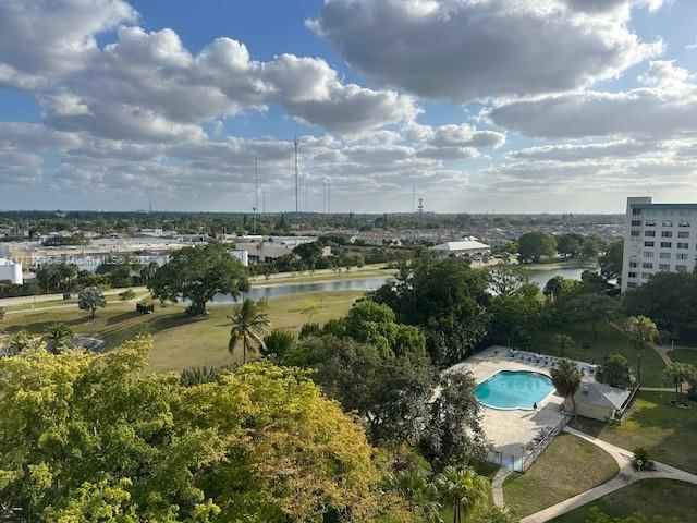 Real estate property located at 4200 Hillcrest Dr #1017, Broward, Hillcrest East No 24 Cond, Hollywood, FL