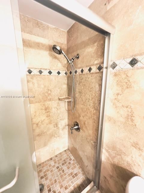 Real estate property located at 4200 Hillcrest Dr #1017, Broward, Hillcrest East No 24 Cond, Hollywood, FL