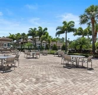Real estate property located at 4200 Hillcrest Dr #1017, Broward, Hillcrest East No 24 Cond, Hollywood, FL