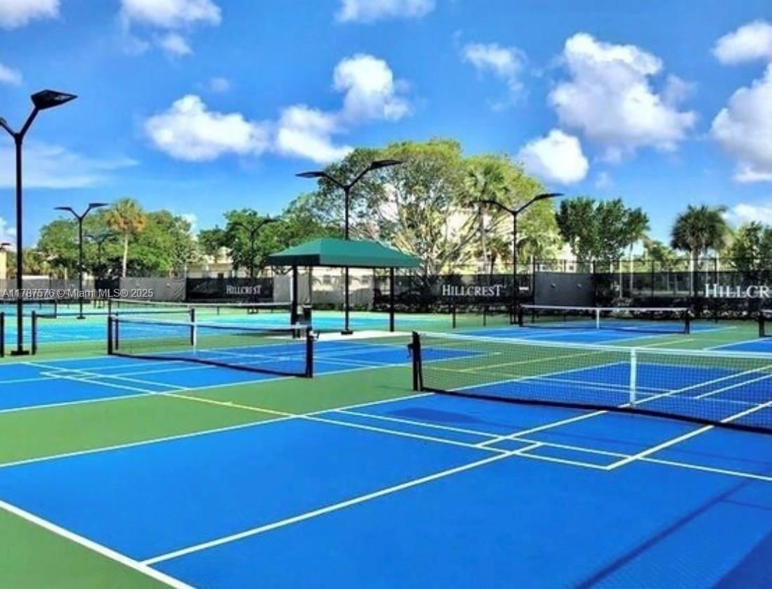 Real estate property located at 4200 Hillcrest Dr #1017, Broward, Hillcrest East No 24 Cond, Hollywood, FL