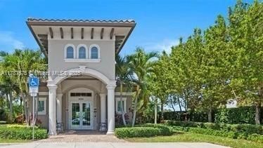 Real estate property located at 4200 Hillcrest Dr #1017, Broward, Hillcrest East No 24 Cond, Hollywood, FL