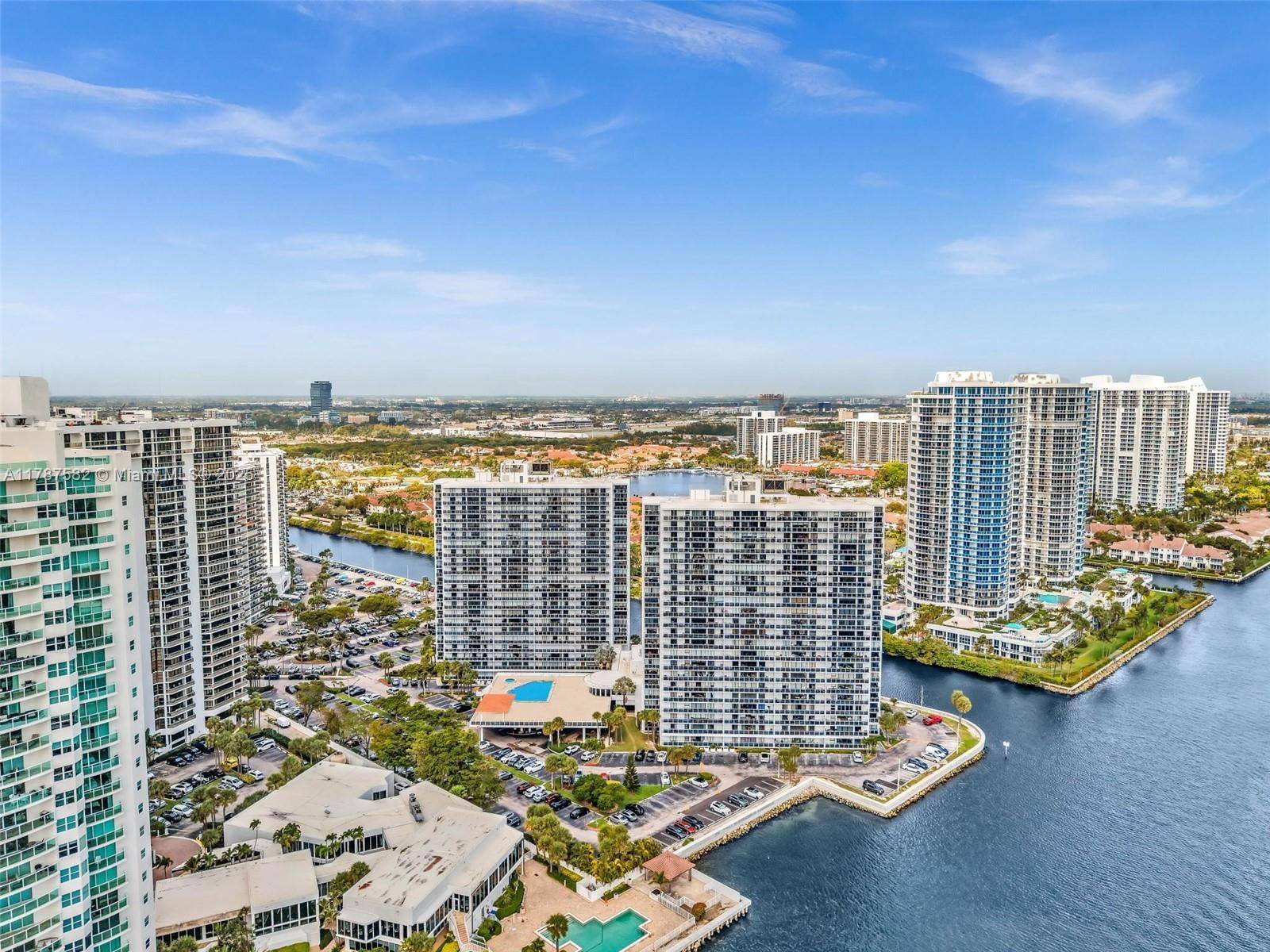 Real estate property located at 20515 Country Club Dr #646, Miami-dade, Waterview Condo, Aventura, FL
