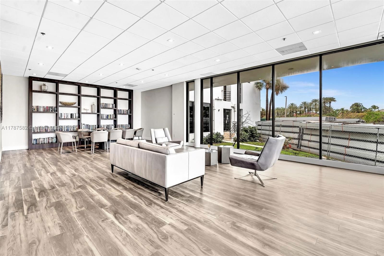 Real estate property located at 20515 Country Club Dr #646, Miami-dade, Waterview Condo, Aventura, FL