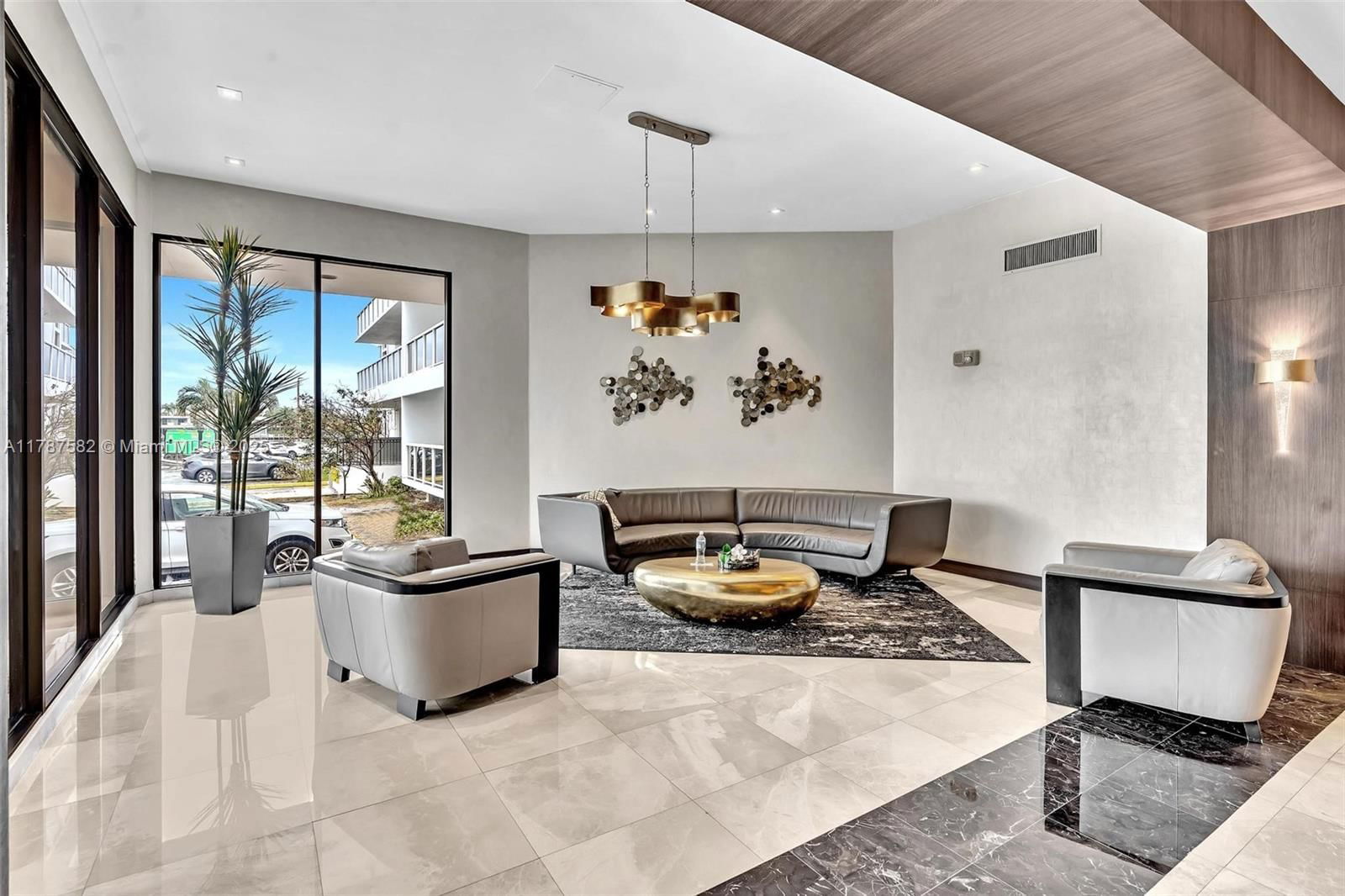 Real estate property located at 20515 Country Club Dr #646, Miami-dade, Waterview Condo, Aventura, FL