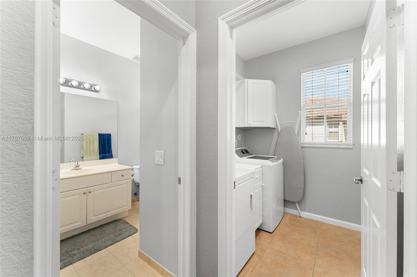 Real estate property located at 4501 Mimosa Ter #1404, Broward, Paloma Lakes Condominium, Coconut Creek, FL