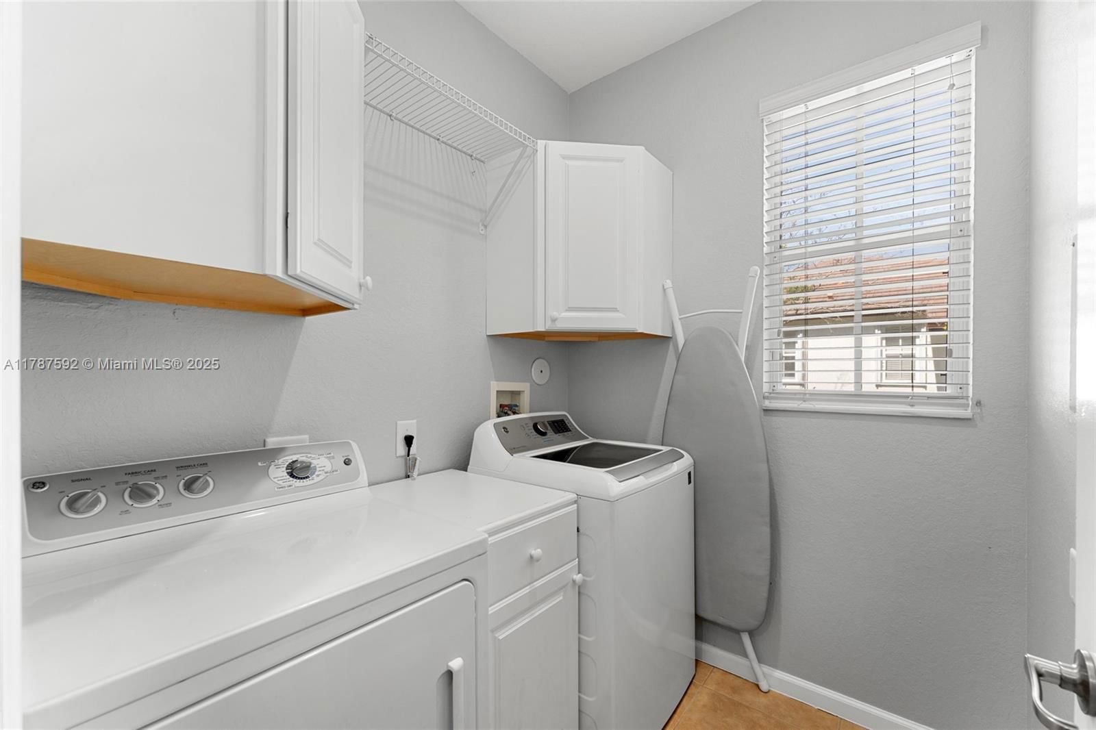 Real estate property located at 4501 Mimosa Ter #1404, Broward, Paloma Lakes Condominium, Coconut Creek, FL