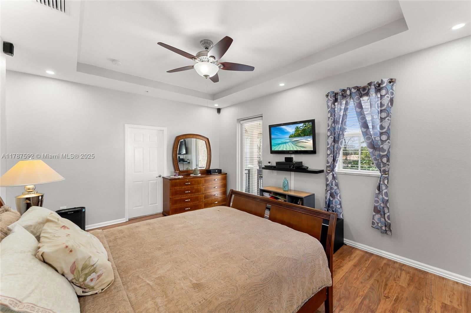 Real estate property located at 4501 Mimosa Ter #1404, Broward, Paloma Lakes Condominium, Coconut Creek, FL