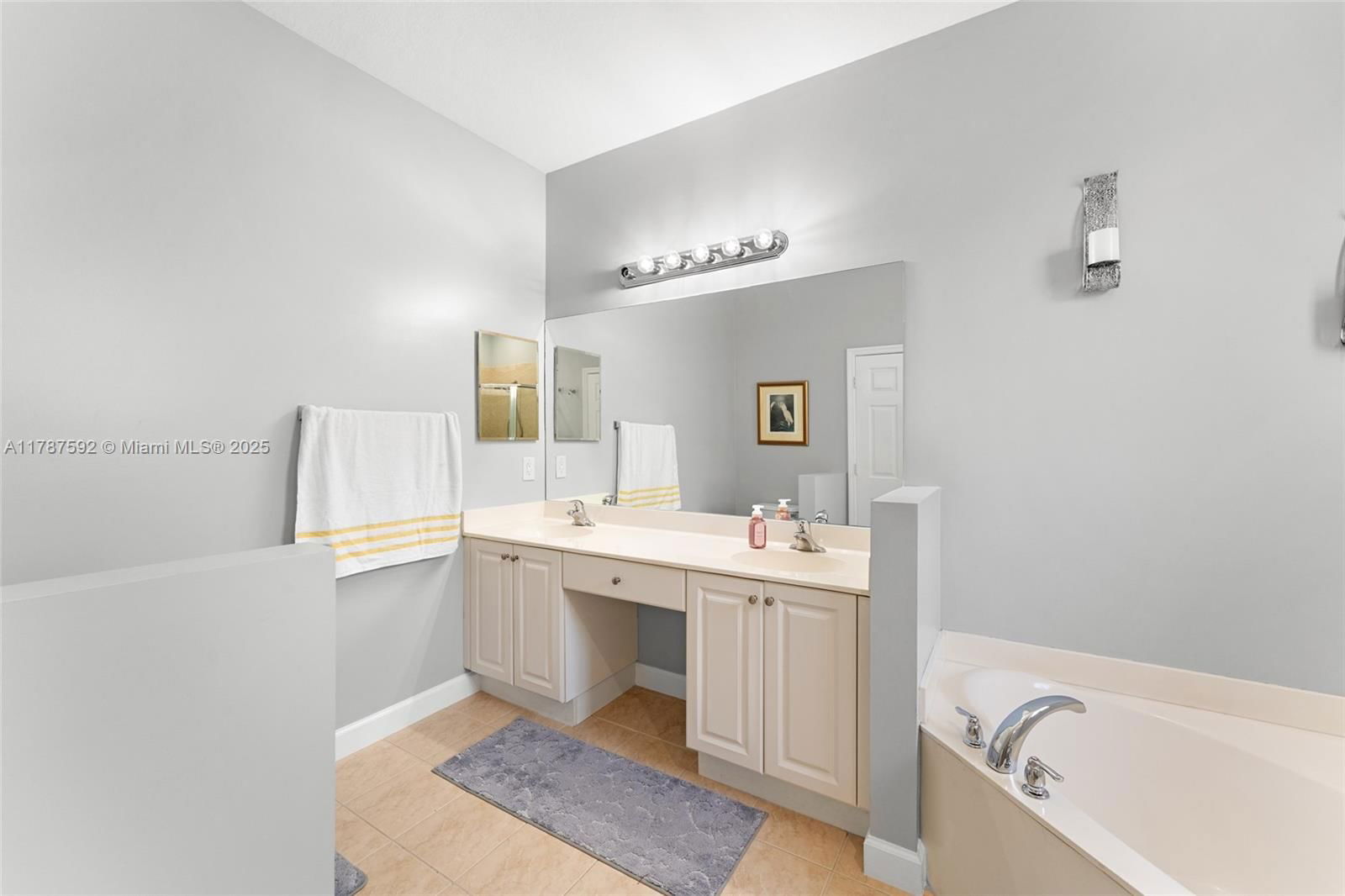 Real estate property located at 4501 Mimosa Ter #1404, Broward, Paloma Lakes Condominium, Coconut Creek, FL