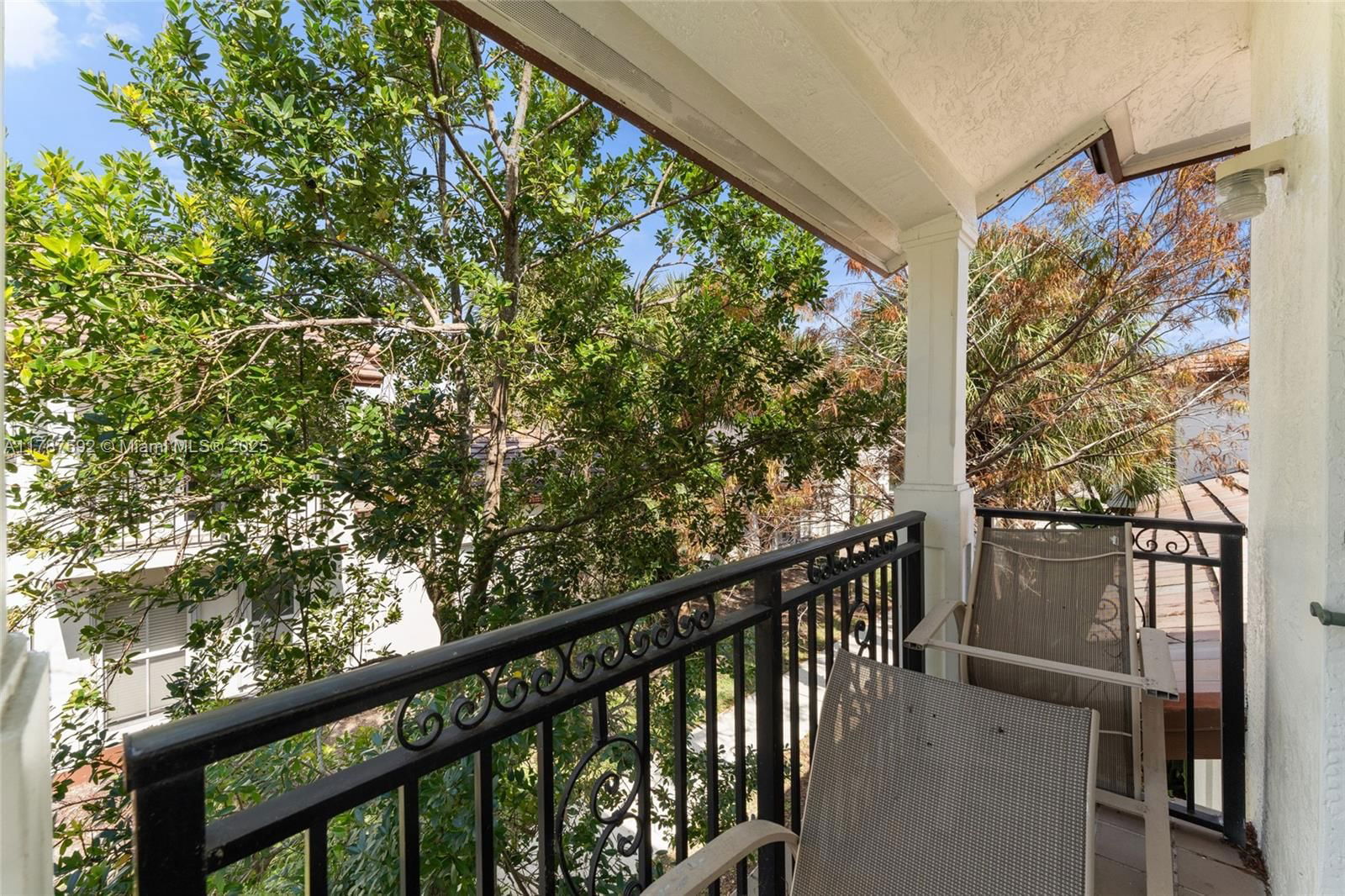 Real estate property located at 4501 Mimosa Ter #1404, Broward, Paloma Lakes Condominium, Coconut Creek, FL
