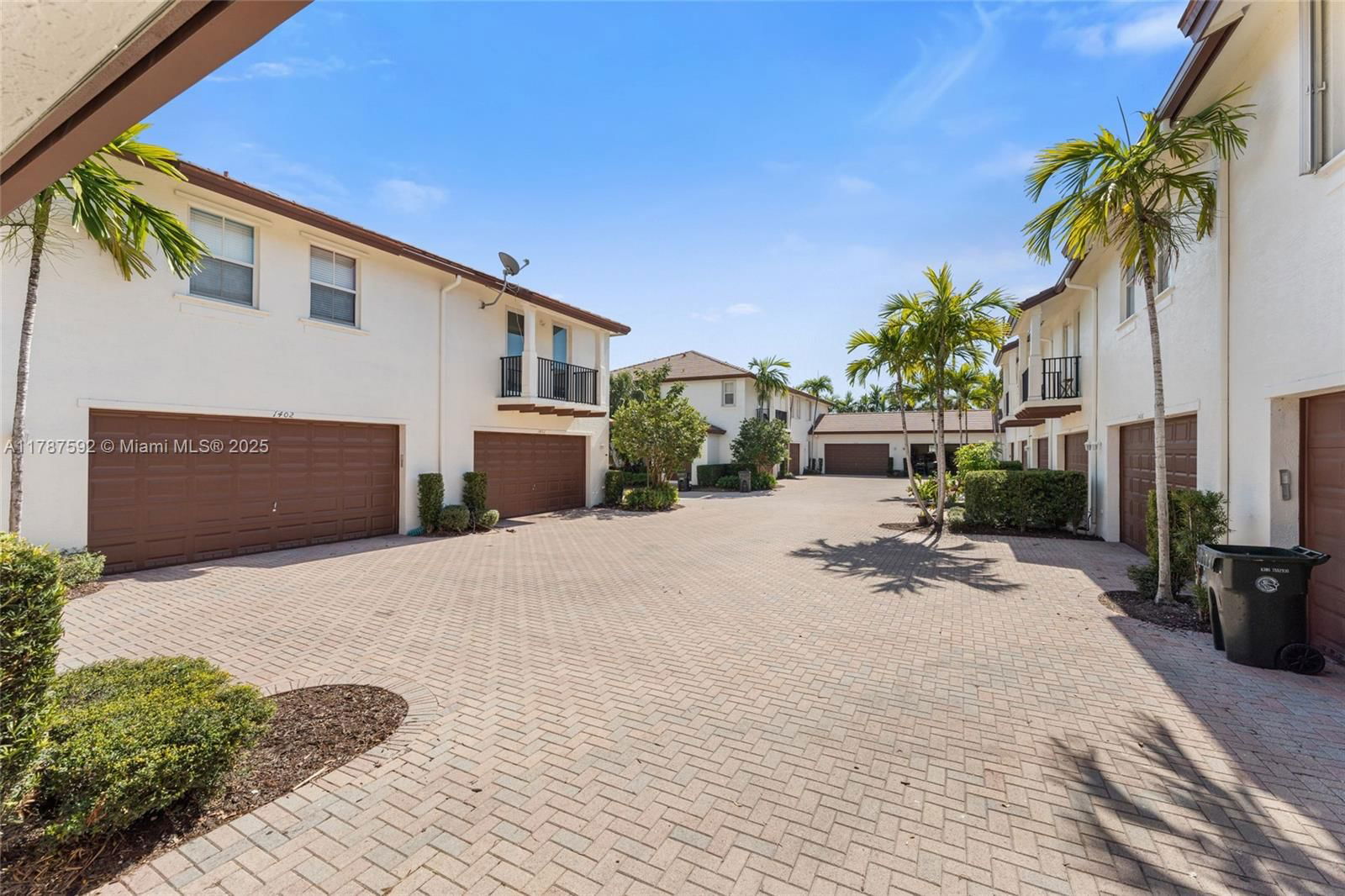 Real estate property located at 4501 Mimosa Ter #1404, Broward, Paloma Lakes Condominium, Coconut Creek, FL