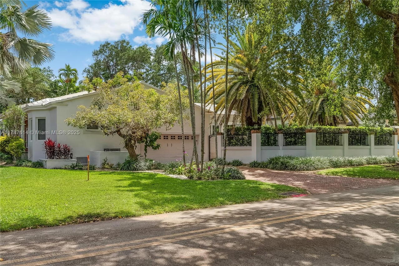 Real estate property located at 4404 Alhambra Cir, Miami-dade, C Gab Country Club Sec 5, Coral Gables, FL