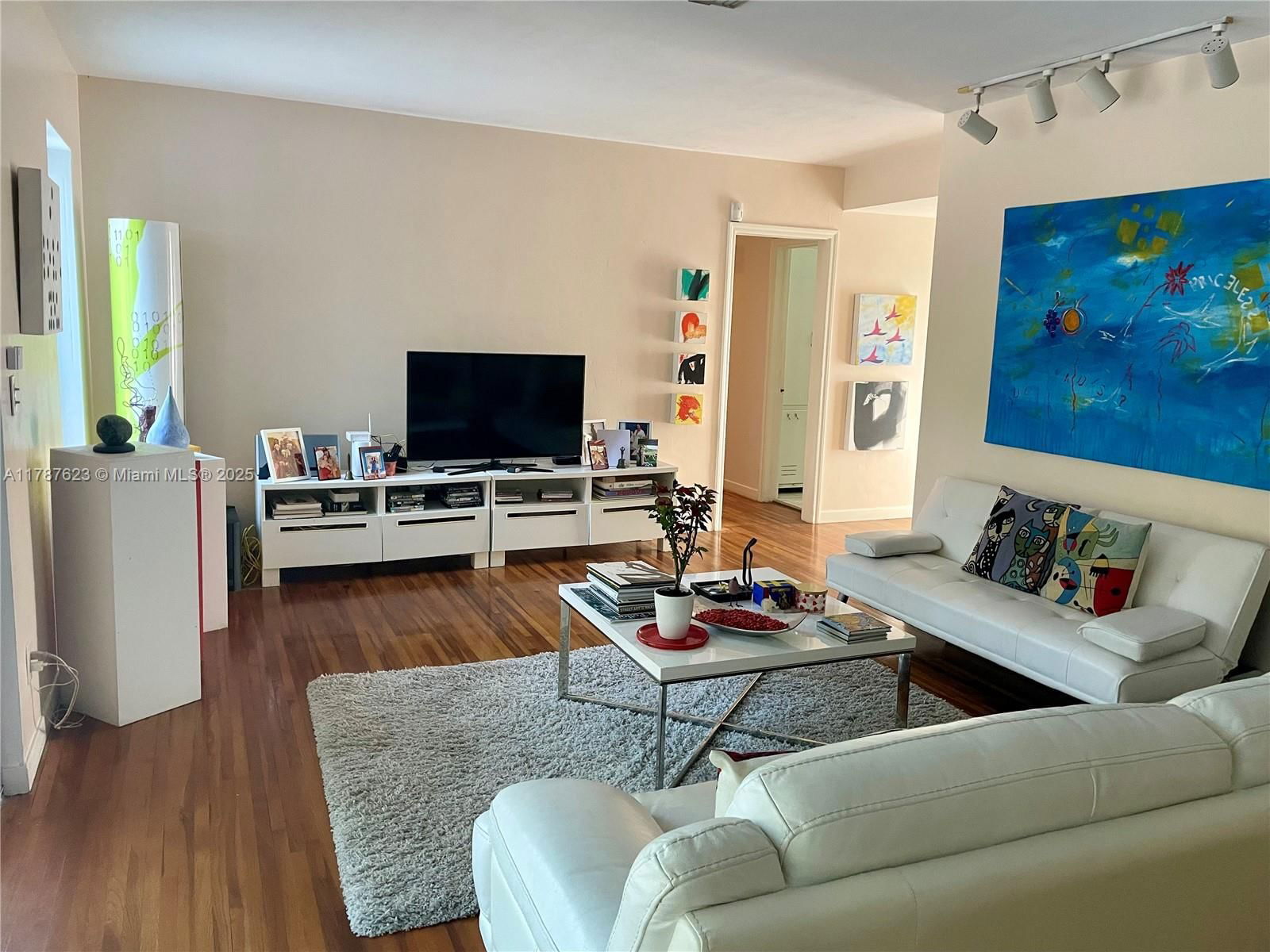 Real estate property located at 5965 64th Pl, Miami-dade, Merion Park, South Miami, FL