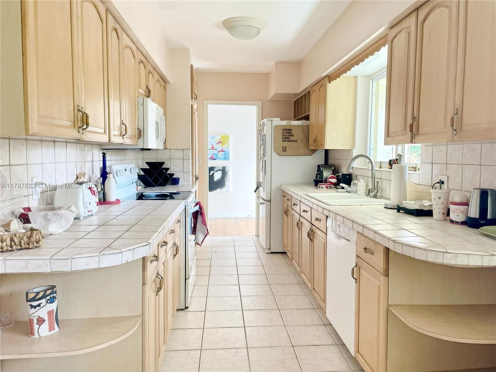 Real estate property located at 5965 64th Pl, Miami-dade, Merion Park, South Miami, FL