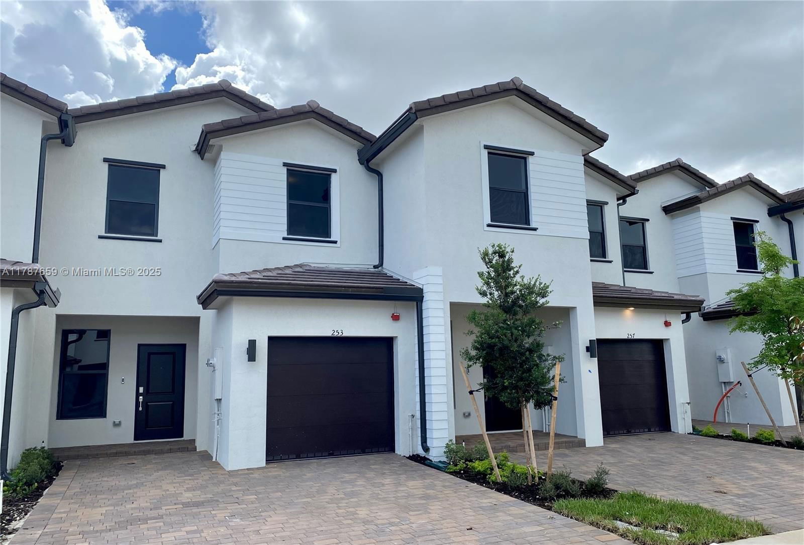 Real estate property located at 253 159th Way, Broward, Sunset Pines, Pembroke Pines, FL