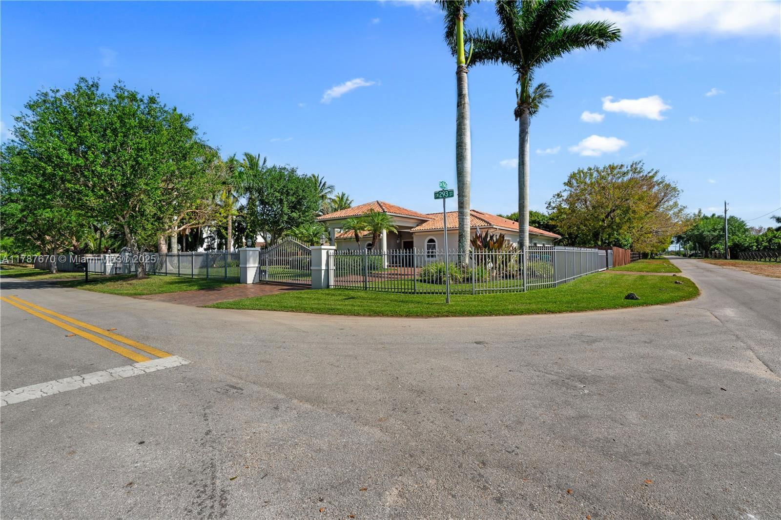 Real estate property located at 19382 293rd St, Miami-dade, Biscado Ests Sec 1, Homestead, FL