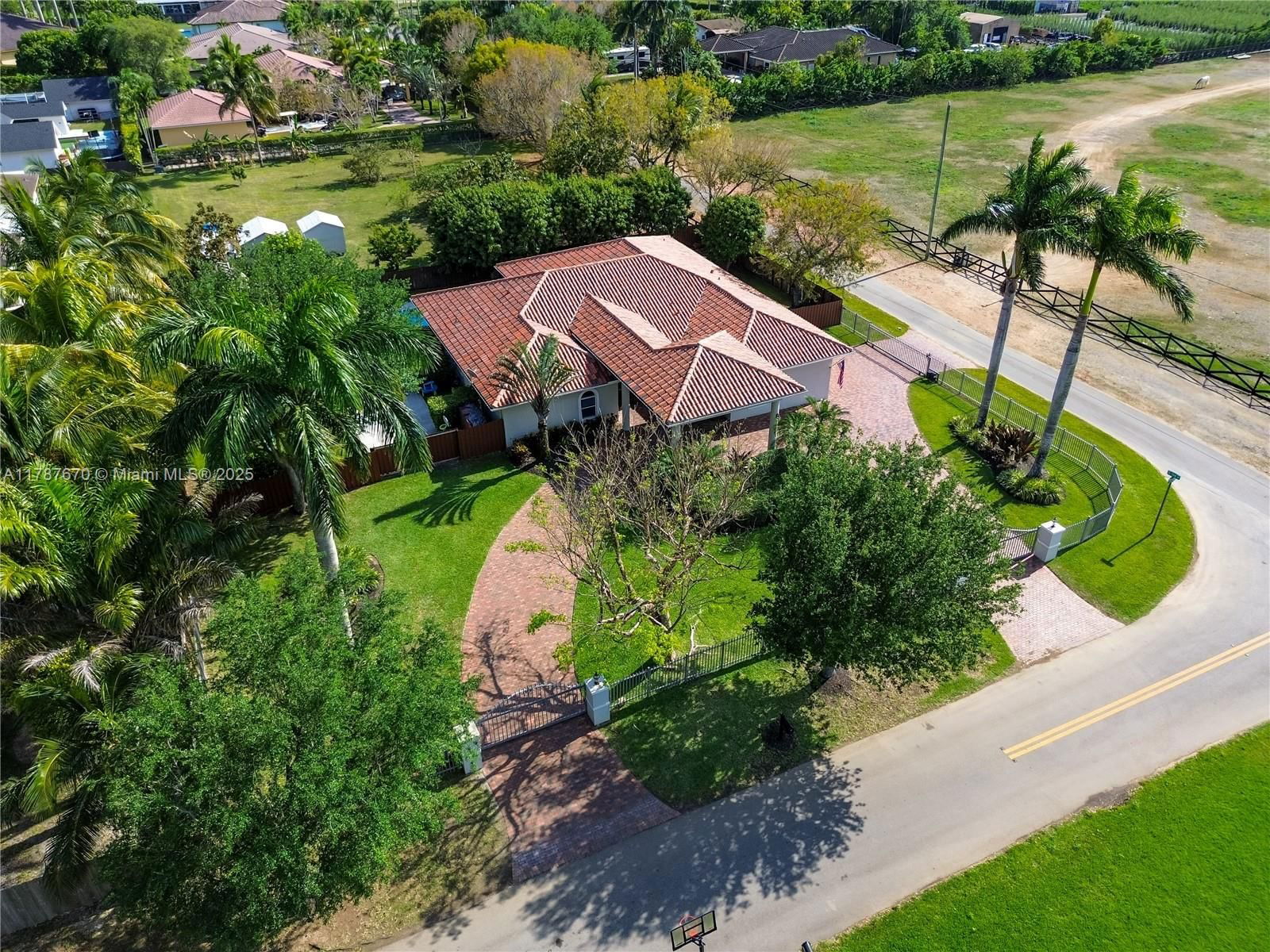 Real estate property located at 19382 293rd St, Miami-dade, Biscado Ests Sec 1, Homestead, FL