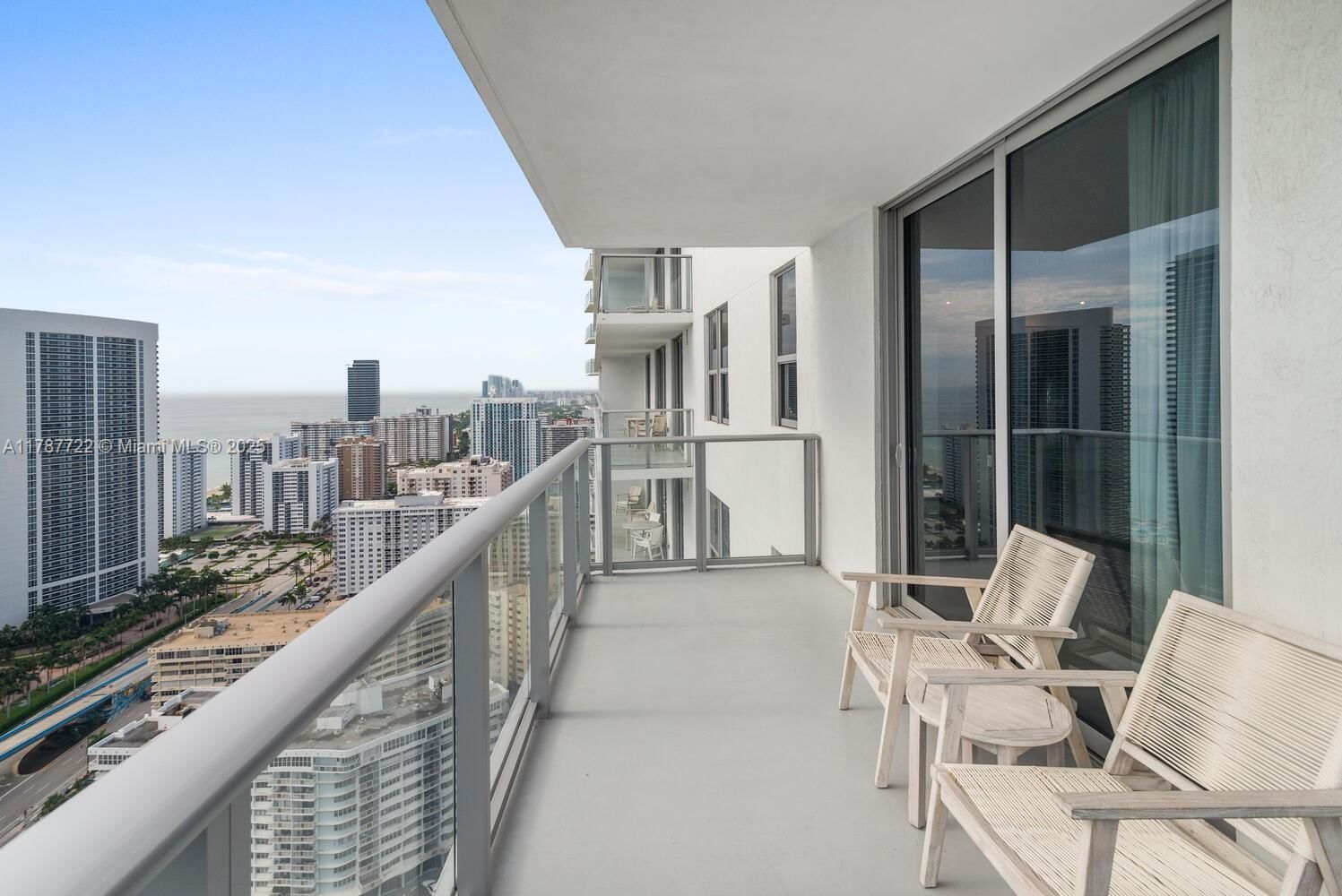 Real estate property located at 4010 Ocean Dr R2501, Broward, 4010 South Ocean Condo, Hollywood, FL