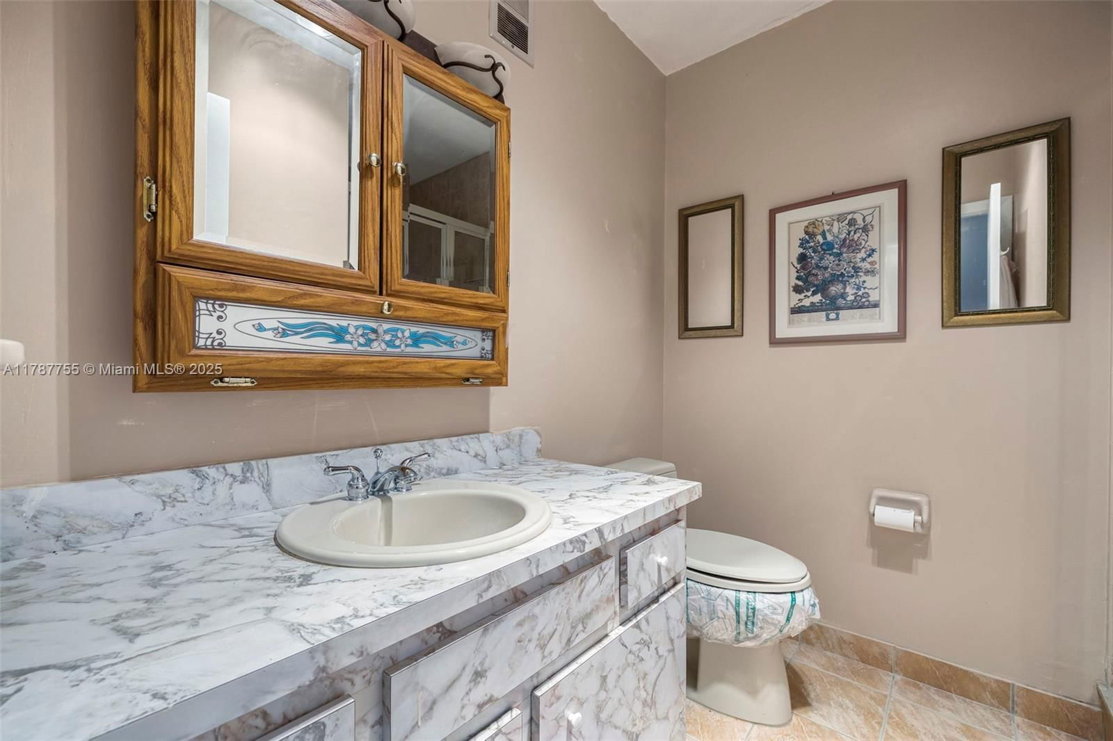 Real estate property located at 5300 Washington St Q207, Broward, Beverly Hills Condo Numbe, Hollywood, FL