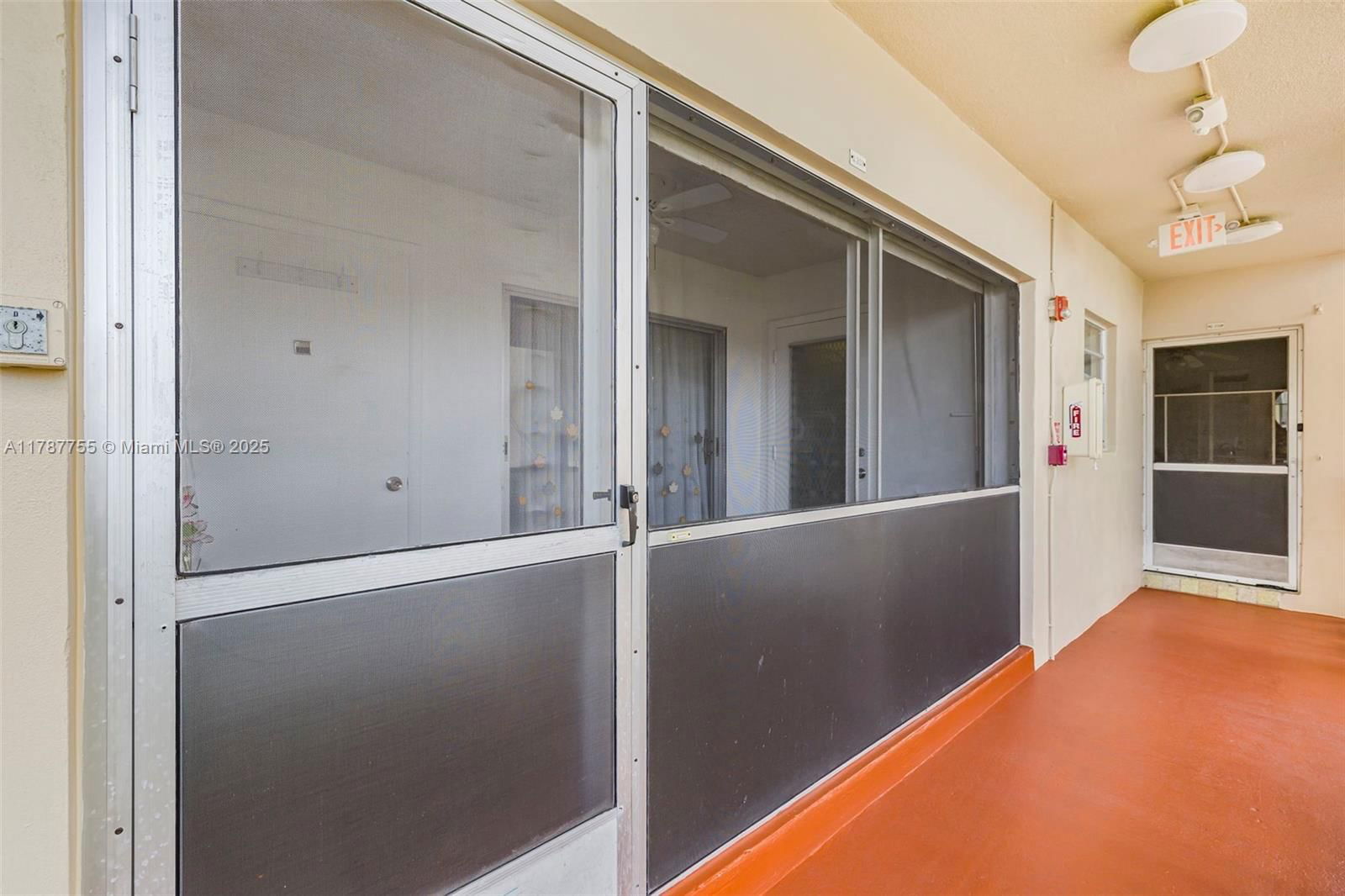 Real estate property located at 5300 Washington St Q207, Broward, Beverly Hills Condo Numbe, Hollywood, FL