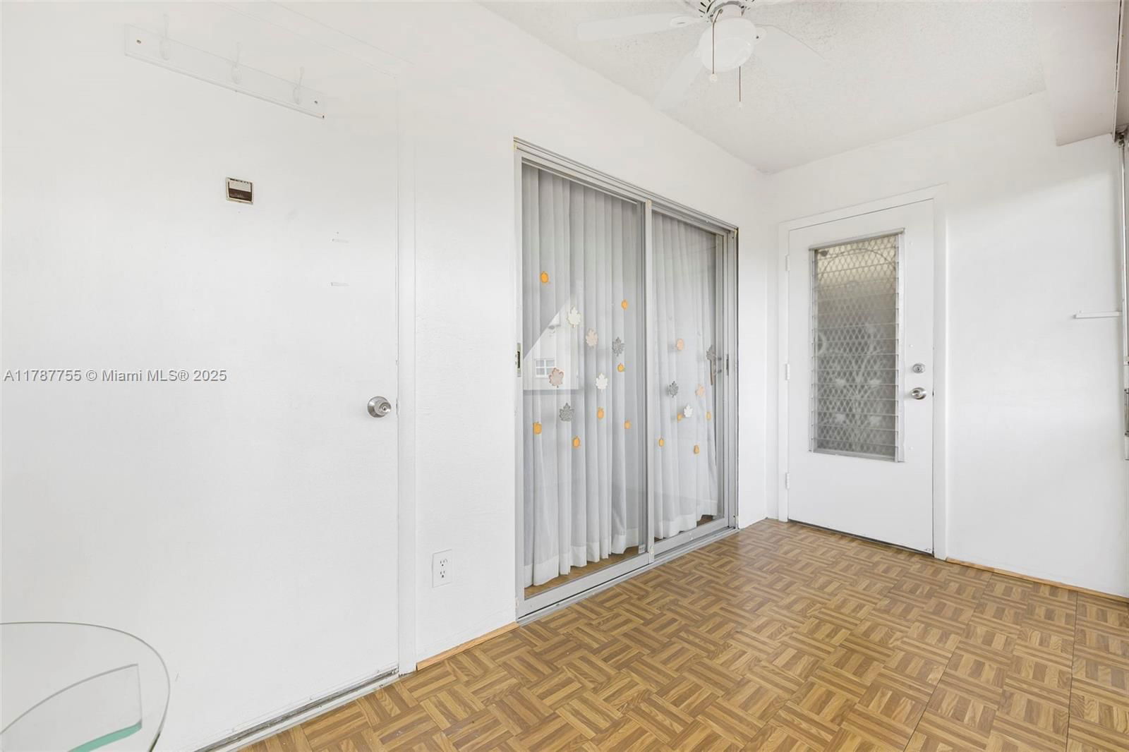 Real estate property located at 5300 Washington St Q207, Broward, Beverly Hills Condo Numbe, Hollywood, FL