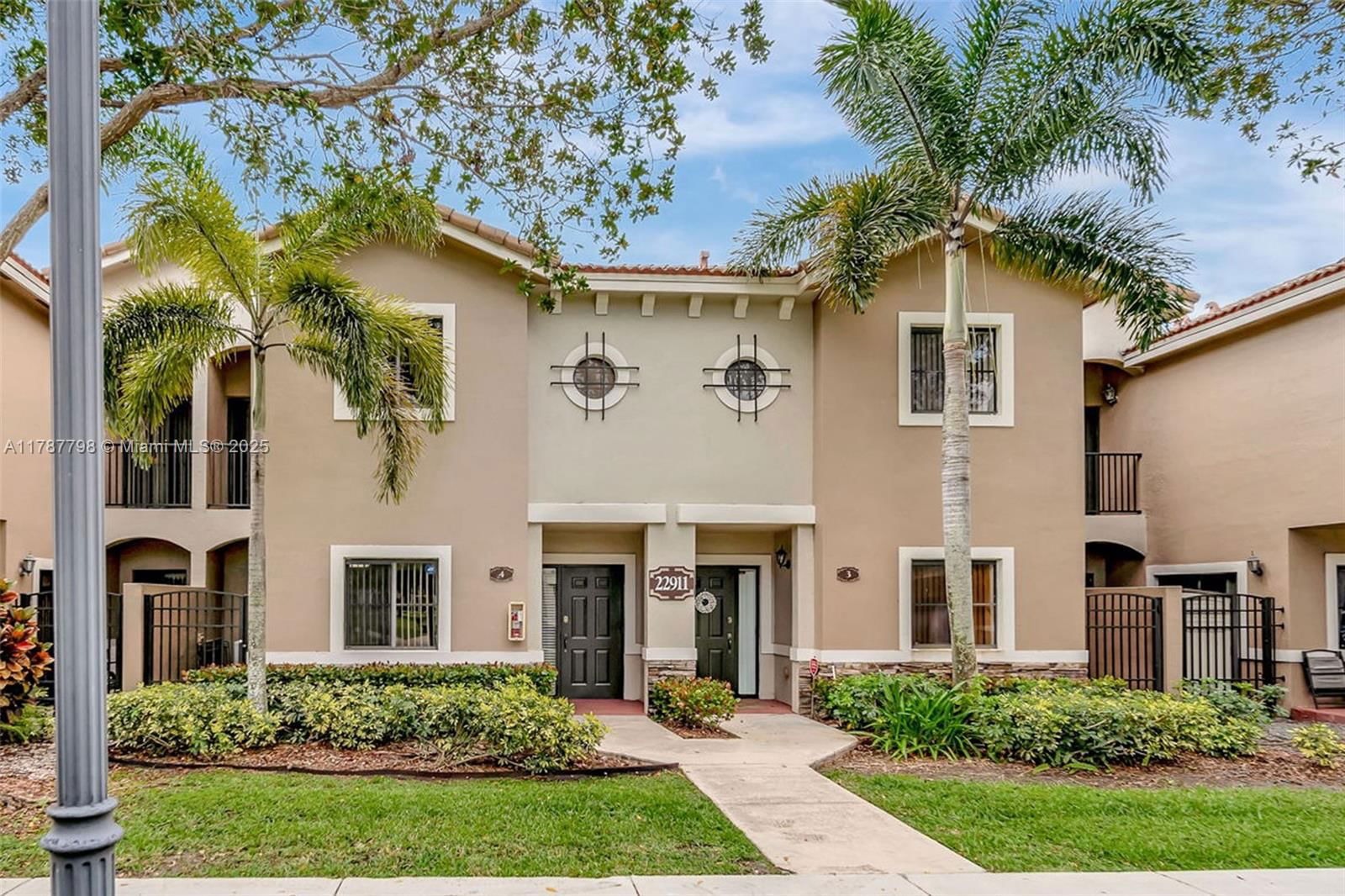 Real estate property located at 22911 88th Pl #4-21, Miami-dade, The Courts At Bayshore I, Cutler Bay, FL