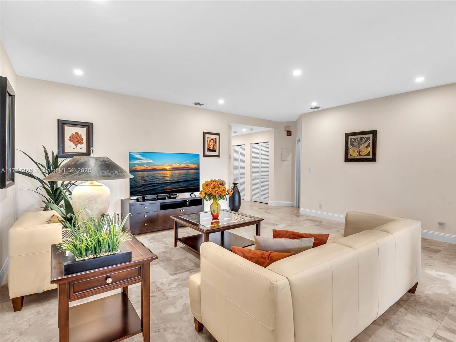 Real estate property located at 6538 Via Regina #9, Palm Beach, Plum At Boca Pointe Condo, Boca Raton, FL