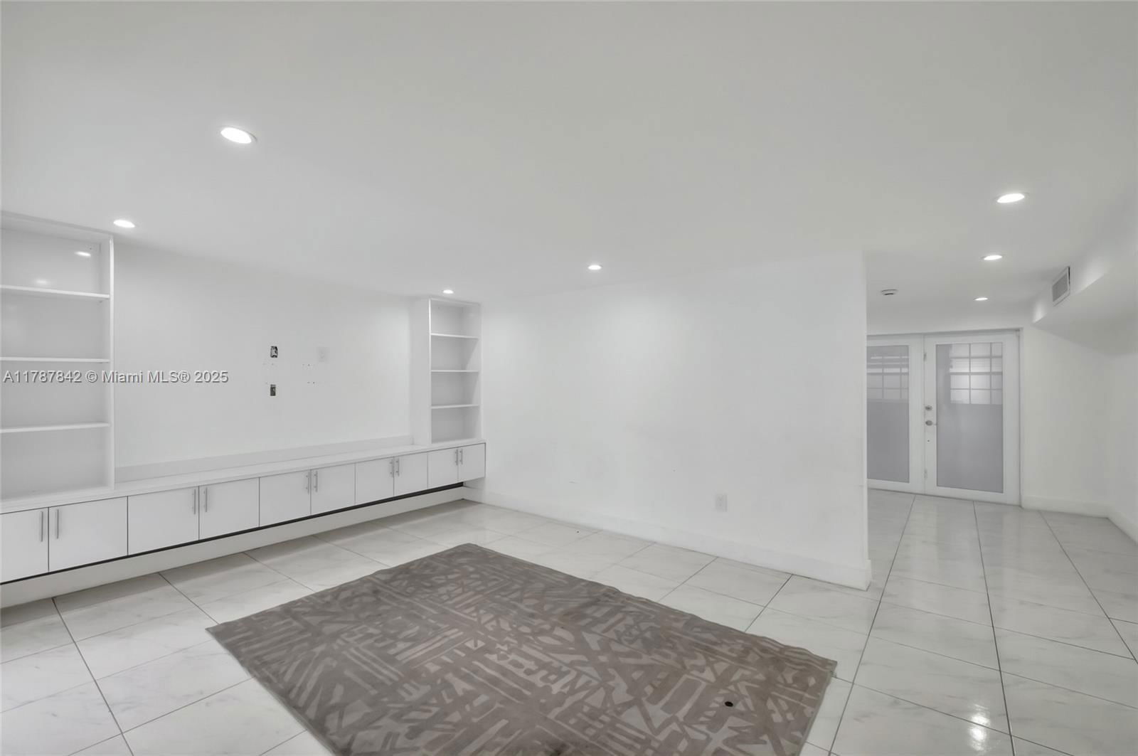 Real estate property located at 3425 99th St, Miami-dade, The Tropics Addn, Miami, FL