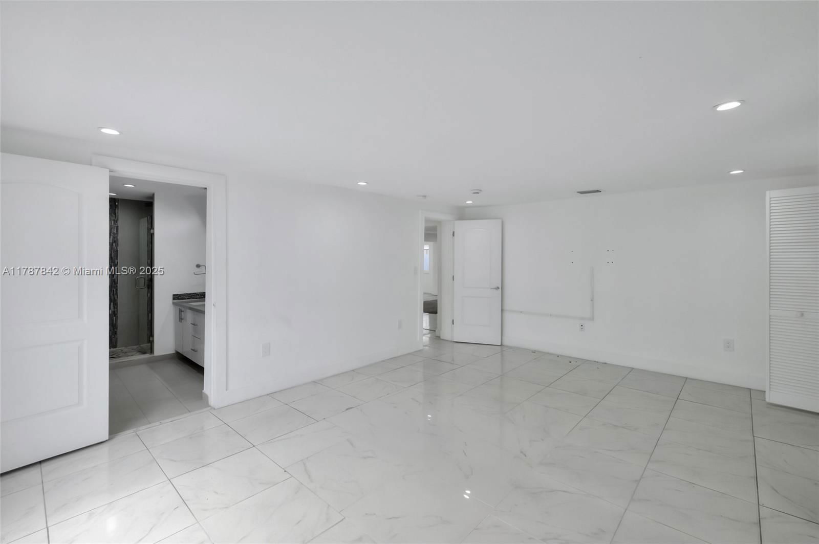 Real estate property located at 3425 99th St, Miami-dade, The Tropics Addn, Miami, FL