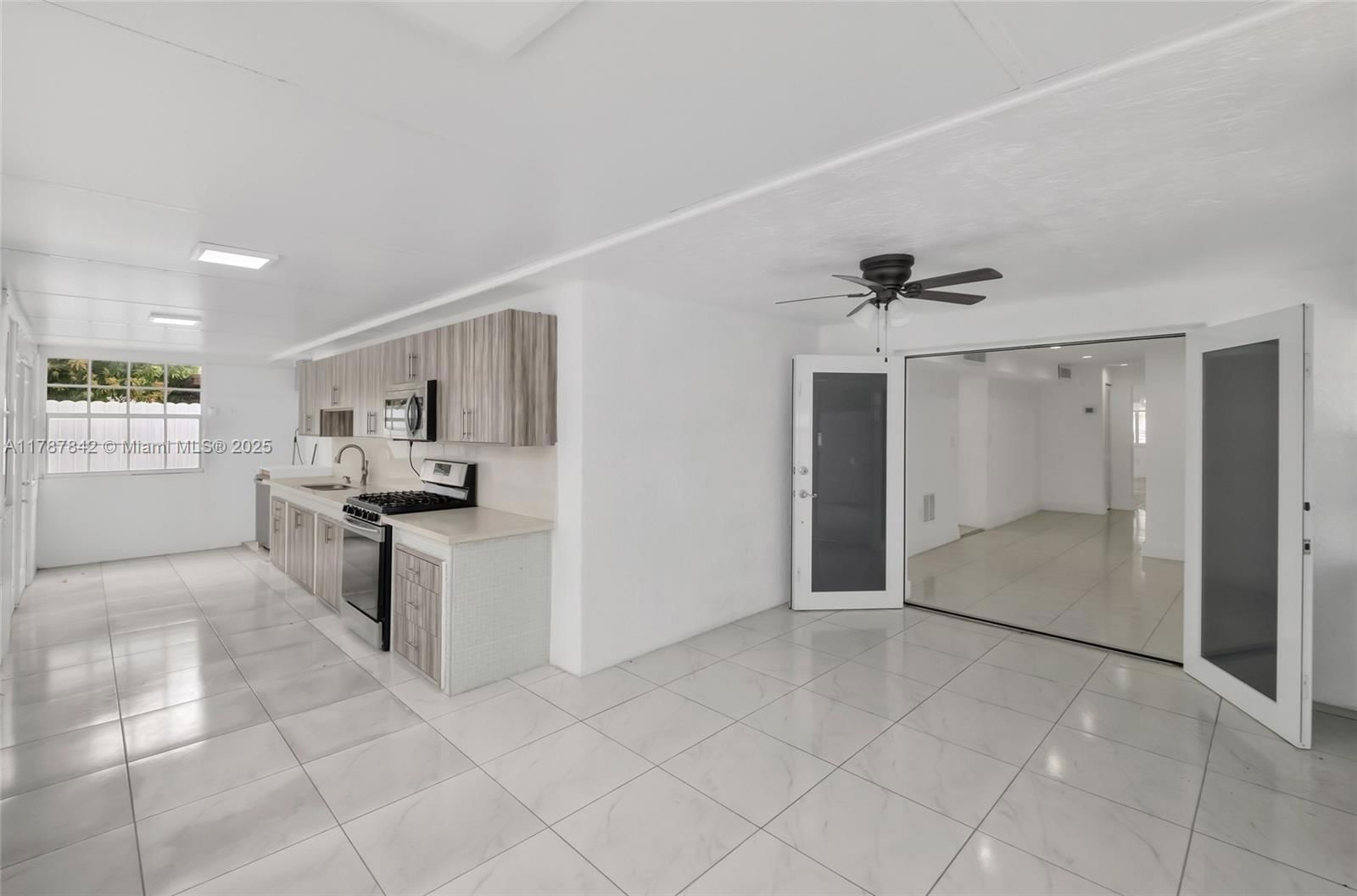 Real estate property located at 3425 99th St, Miami-dade, The Tropics Addn, Miami, FL