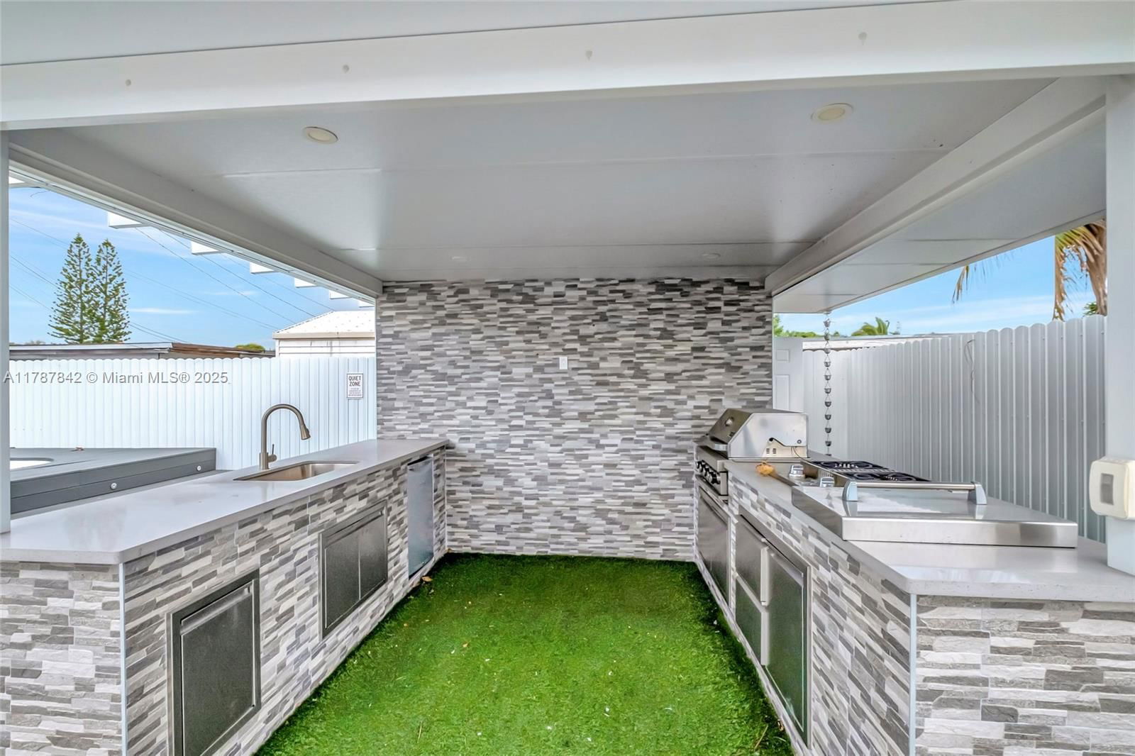 Real estate property located at 3425 99th St, Miami-dade, The Tropics Addn, Miami, FL