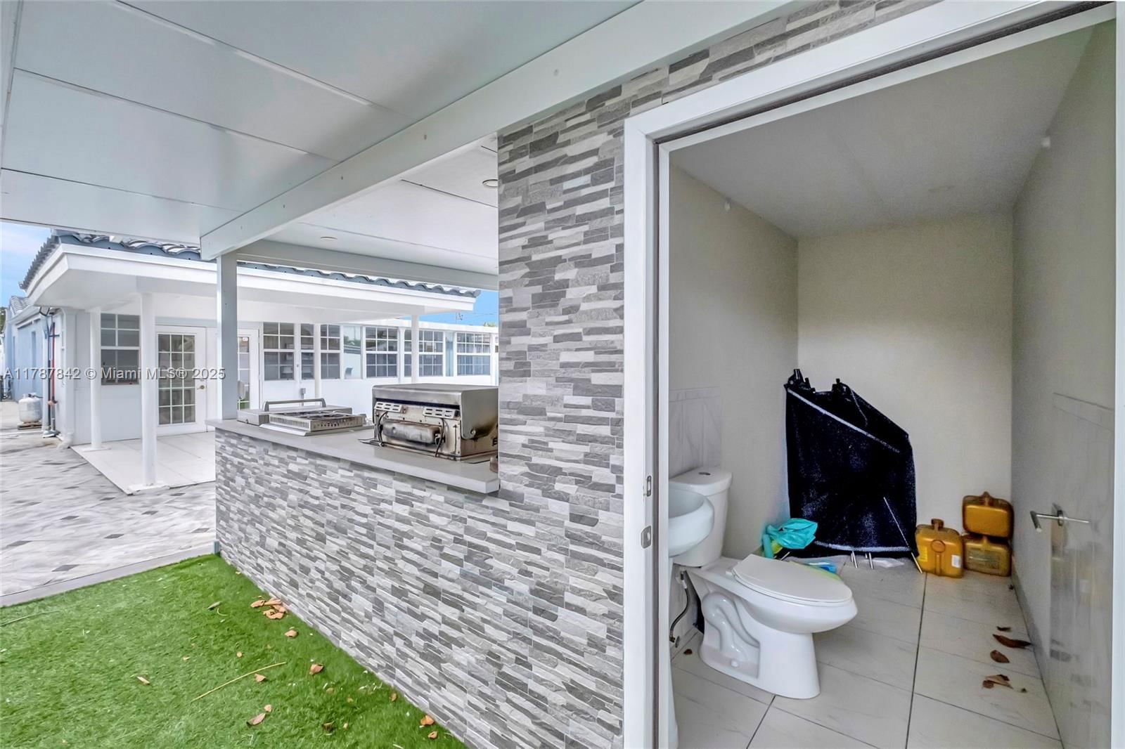 Real estate property located at 3425 99th St, Miami-dade, The Tropics Addn, Miami, FL