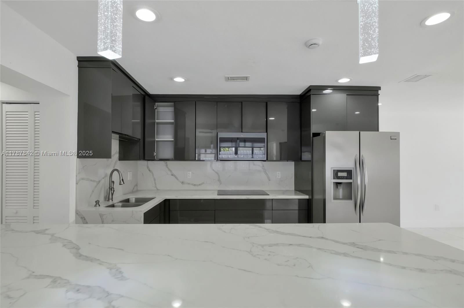 Real estate property located at 3425 99th St, Miami-dade, The Tropics Addn, Miami, FL