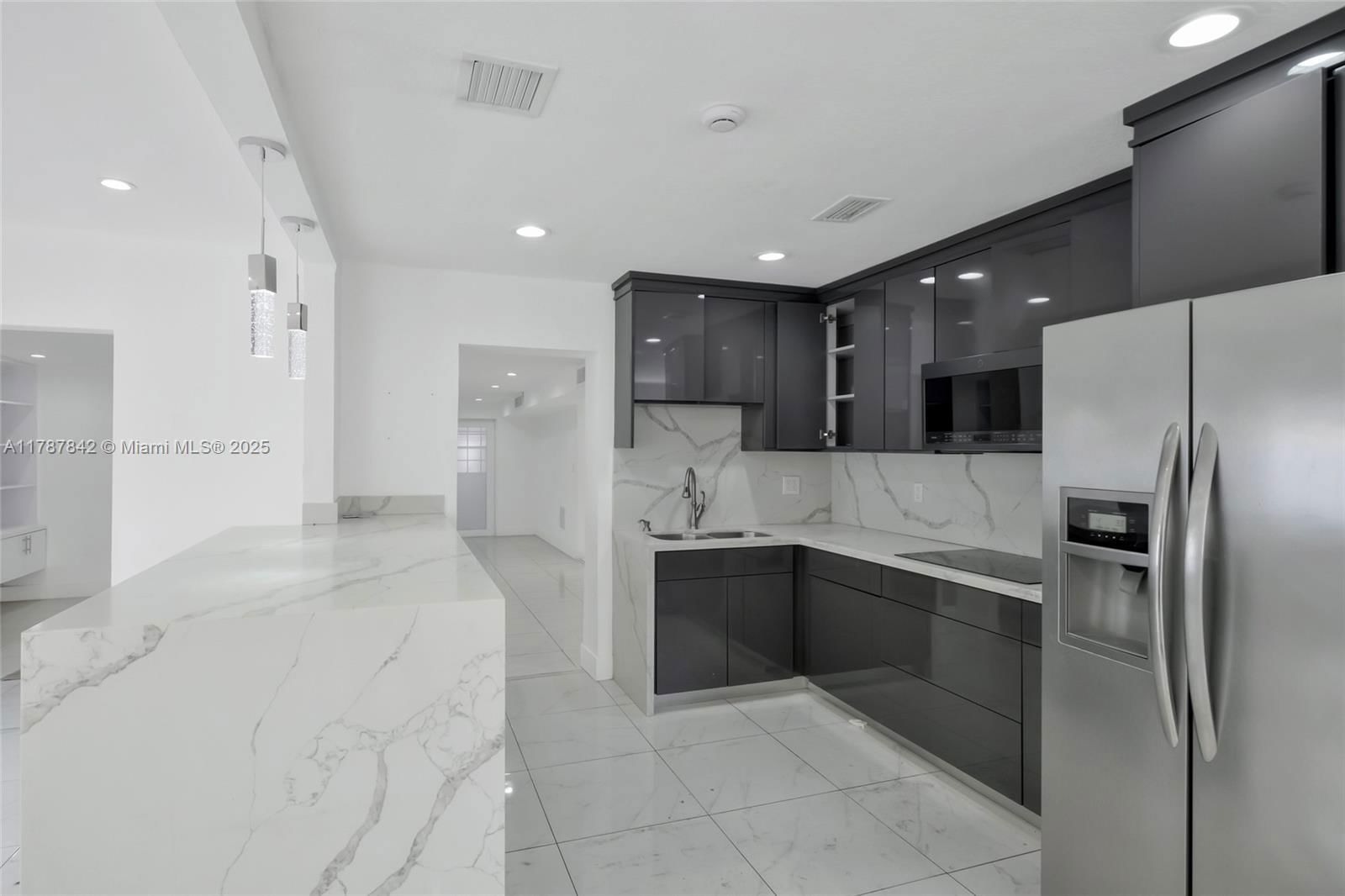 Real estate property located at 3425 99th St, Miami-dade, The Tropics Addn, Miami, FL