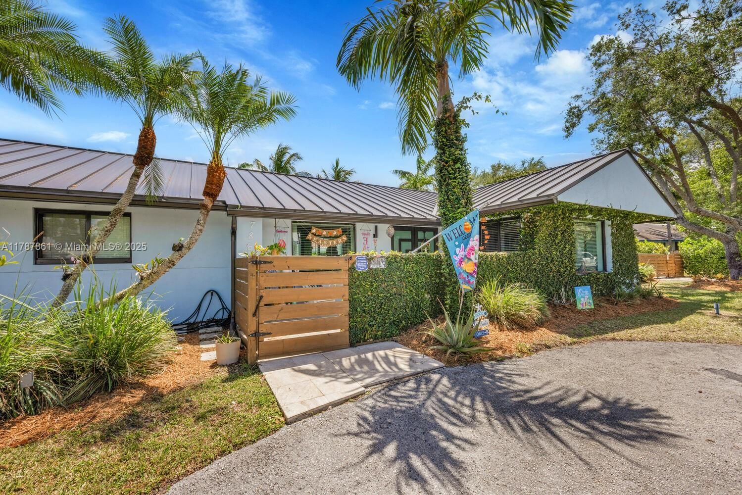 Real estate property located at 7864 179th Ter, Miami-dade, Cutler Hammock, Palmetto Bay, FL