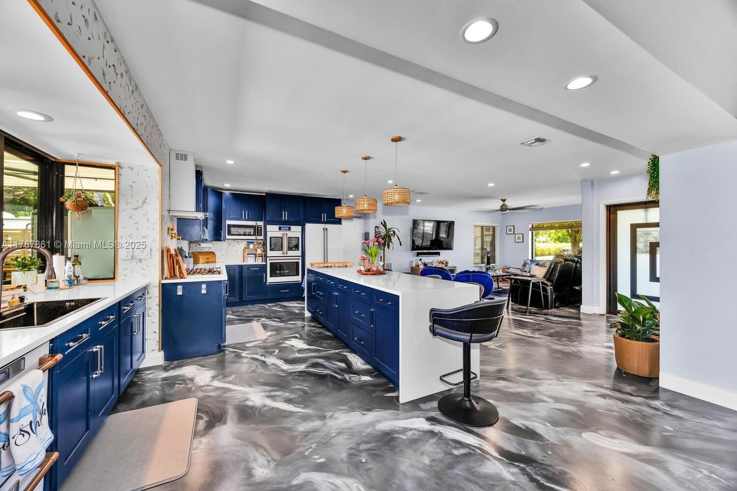 Real estate property located at 7864 179th Ter, Miami-dade, Cutler Hammock, Palmetto Bay, FL