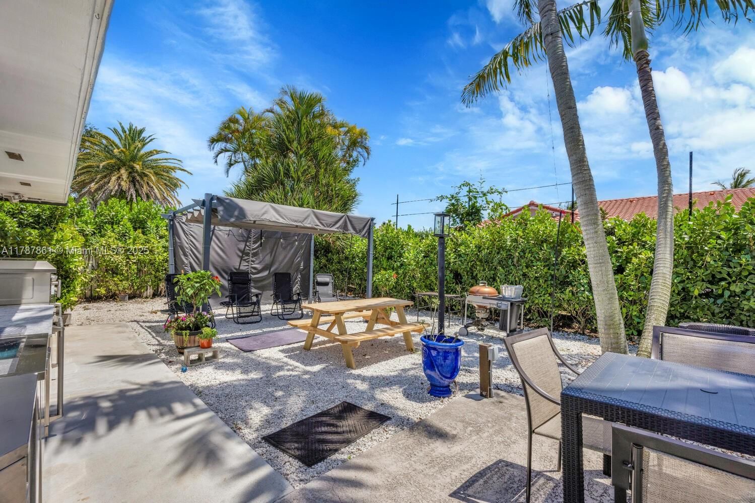 Real estate property located at 7864 179th Ter, Miami-dade, Cutler Hammock, Palmetto Bay, FL