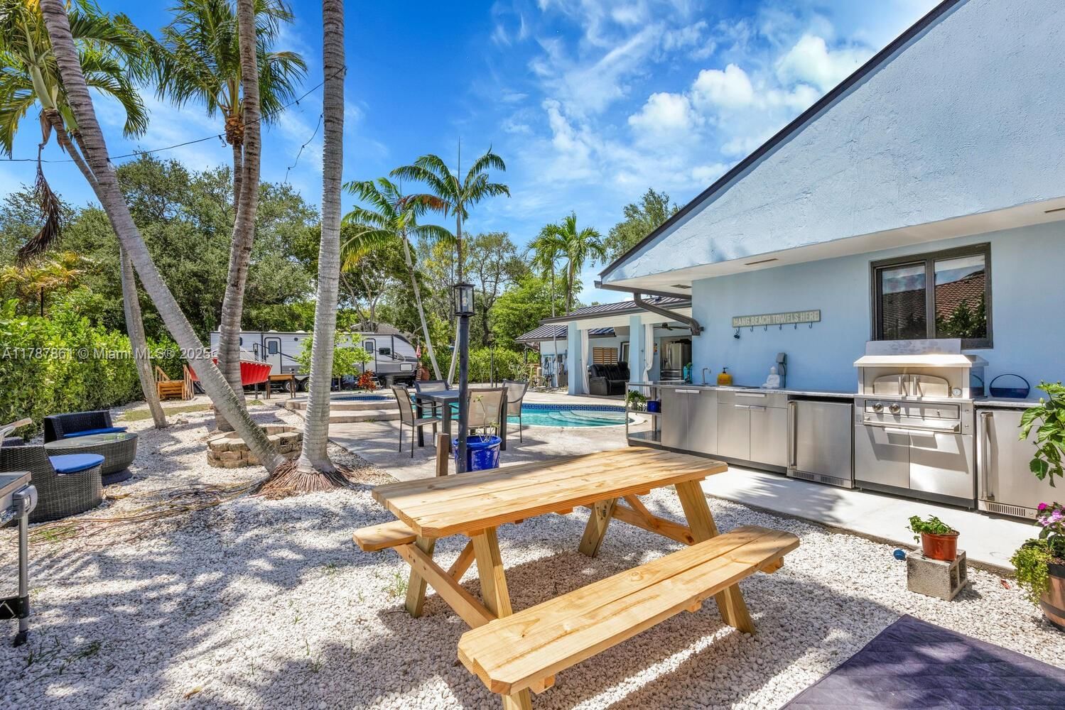 Real estate property located at 7864 179th Ter, Miami-dade, Cutler Hammock, Palmetto Bay, FL